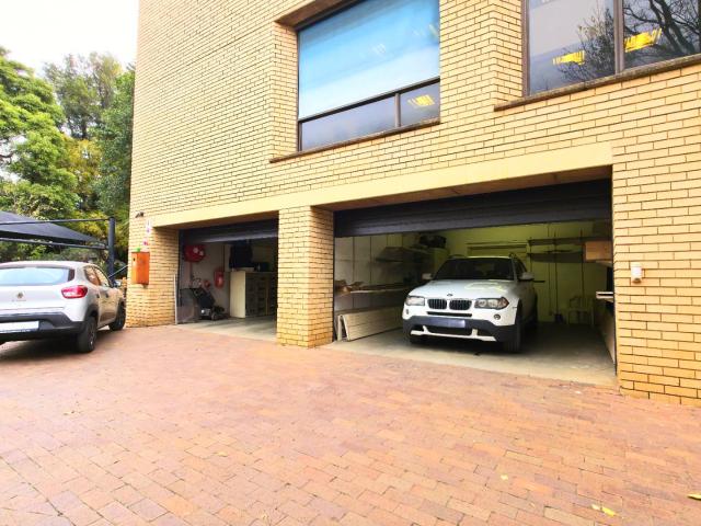Commercial Property in Arcadia To Rent