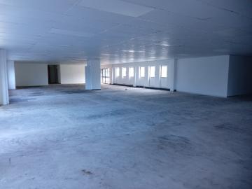 Commercial Property in Bedford Gardens To Rent