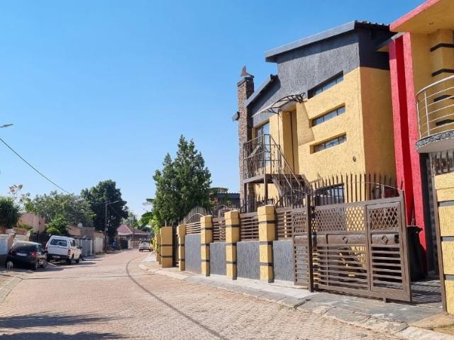 Commercial Property in Bela Ext 1 For Sale