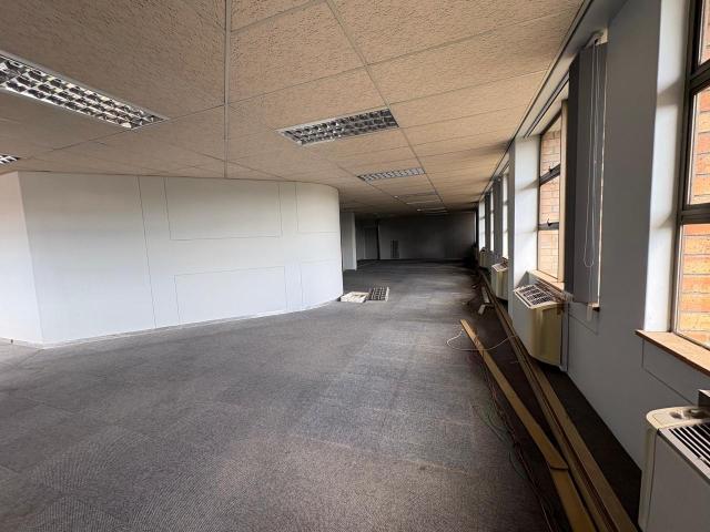 Commercial Property in Bellville Central To Rent