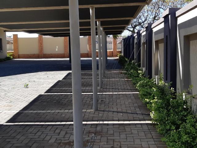 Commercial Property in Bendor For Sale