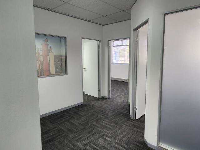 Commercial Property in Beverley Hills To Rent