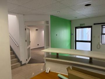 Commercial Property in Bo Oakdale To Rent