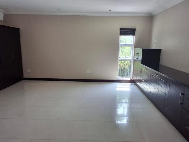 Commercial Property in Durban North To Rent