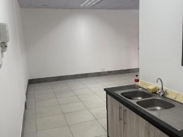 Commercial Property in Edenvale Central To Rent