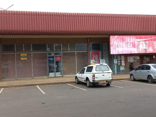 Commercial Property in Eltivillas To Rent