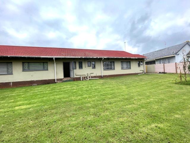Commercial Property in Florida Park For Sale