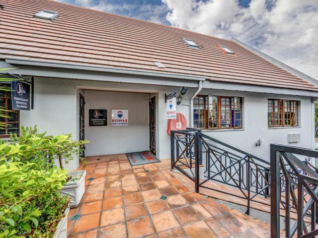 Commercial Property in Fourways To Rent