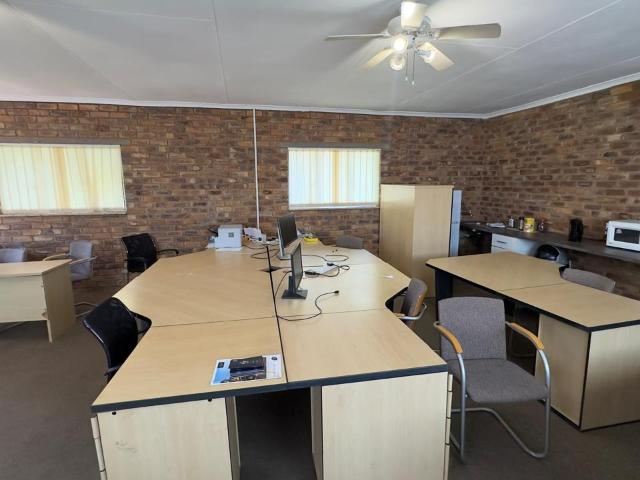 Commercial Property in Garsfontein To Rent