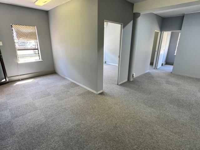 Commercial Property in Gillitts To Rent