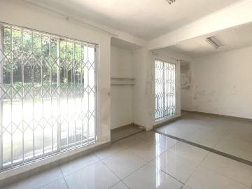 Commercial Property in Glenanda To Rent