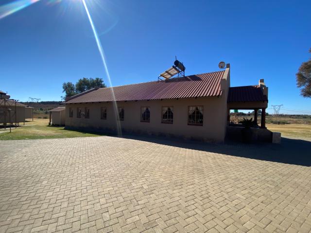 Commercial Property in Harmoniesrus For Sale