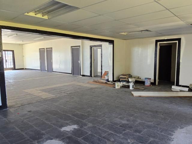 Commercial Property in Harrismith To Rent