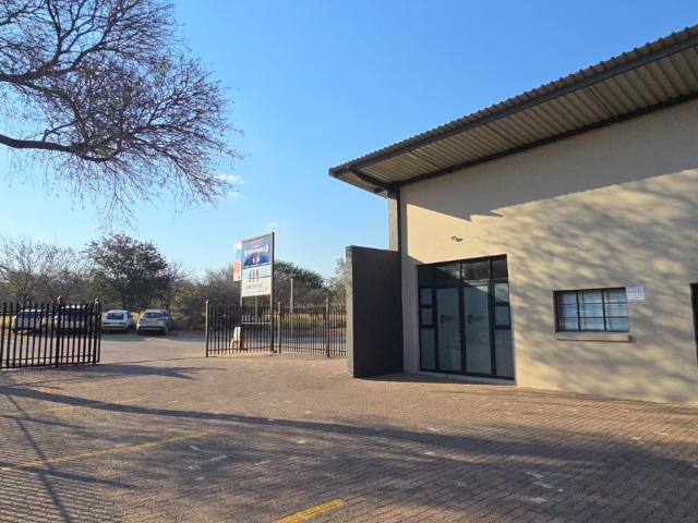 Commercial Property in Hoedspruit To Rent