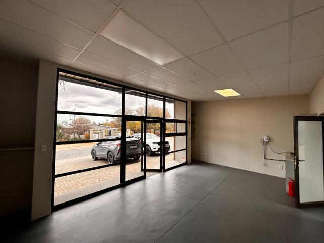 Commercial Property in Hoedspruit To Rent