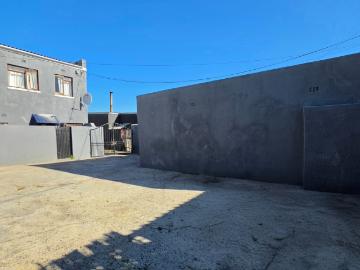 Commercial Property in Kensington For Sale