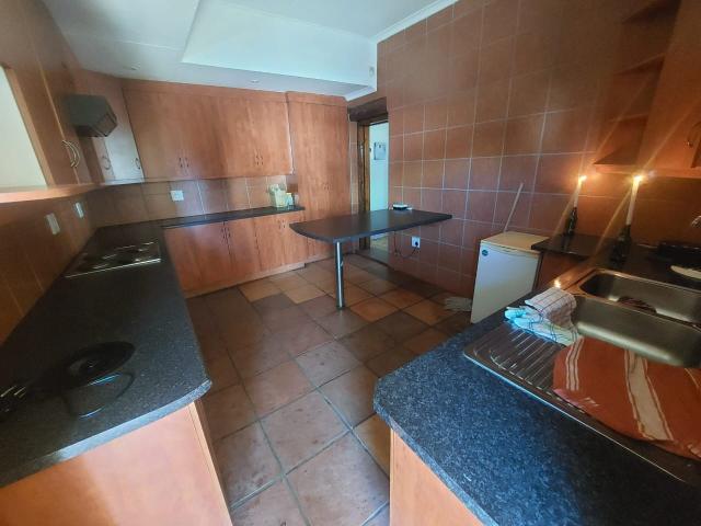 Commercial Property in Lydenburg To Rent