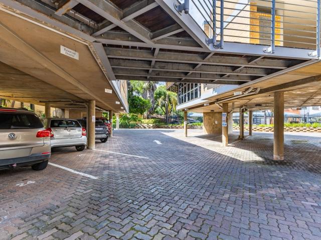 Commercial Property in Lynnwood Glen For Sale