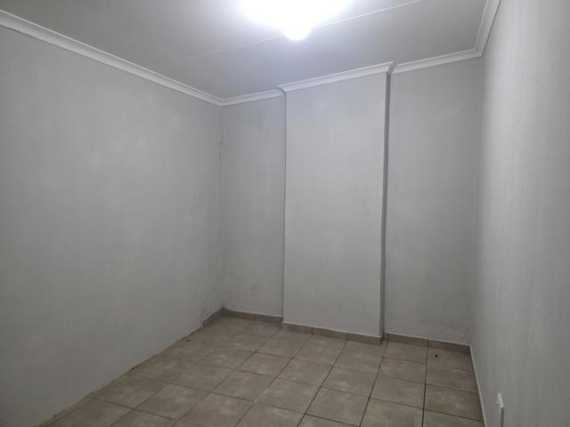 Commercial Property in Lower Bo dorp To Rent