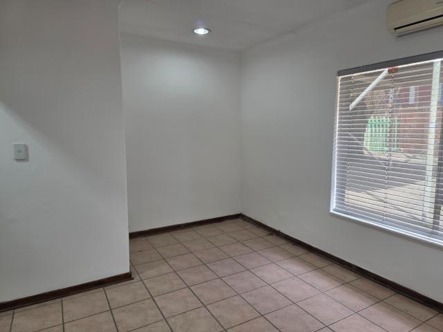 Commercial Property in Lower Bo dorp To Rent