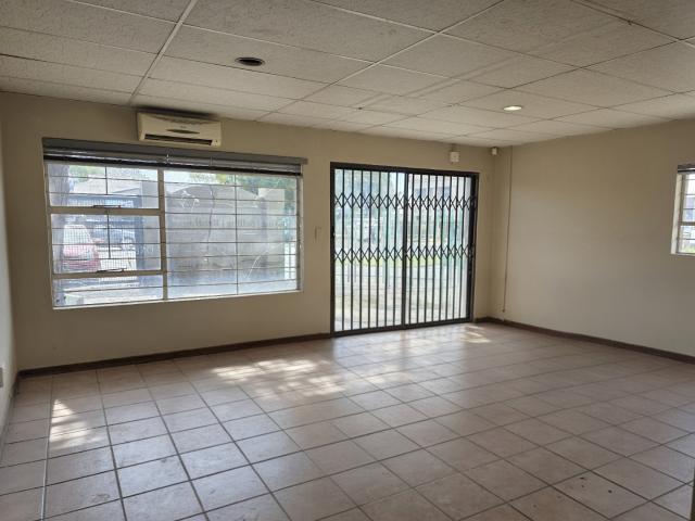 Commercial Property in Lower Bo dorp To Rent