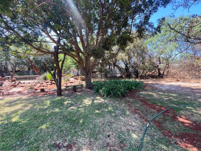 Commercial Property in Patryshoek AH For Sale