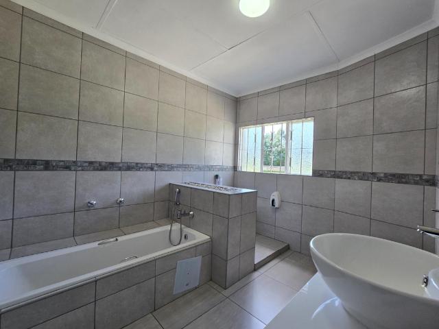 Commercial Property in Pendale For Sale