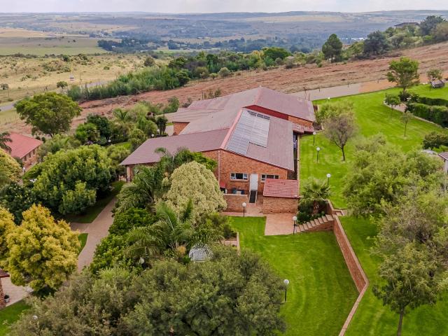Commercial Property in Protea Ridge For Sale