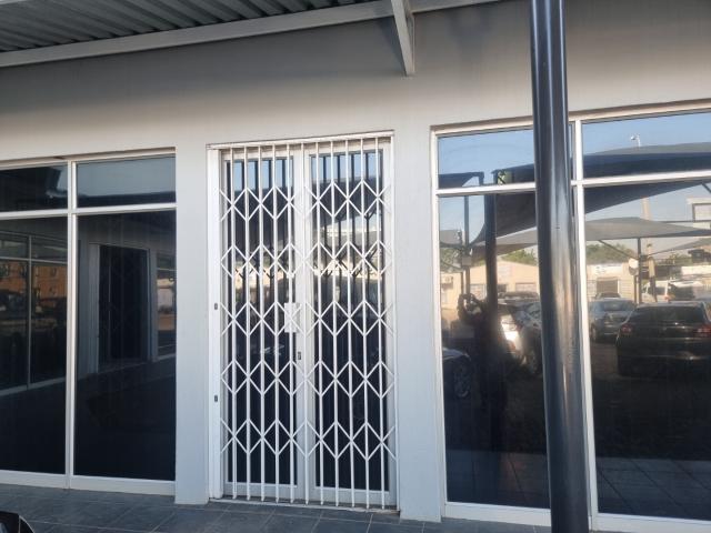 Commercial Property in Rustenburg North To Rent