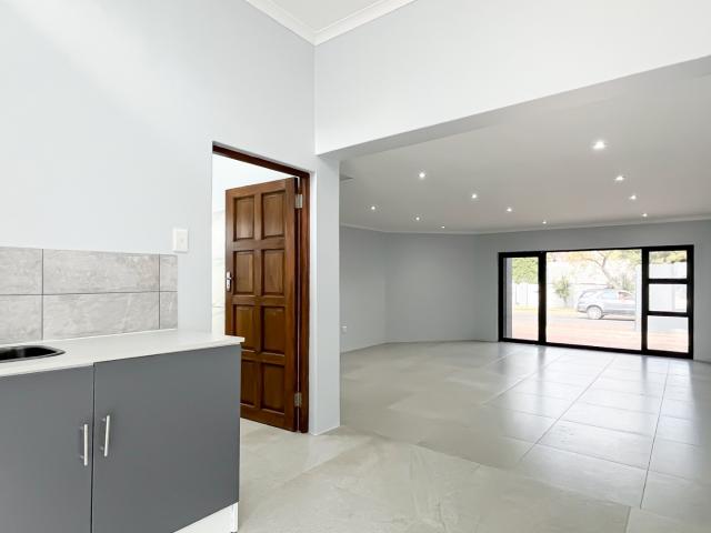 Commercial Property in Randhart To Rent
