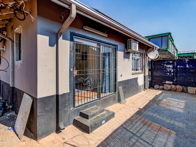 Commercial Property in Rhodesfield For Sale