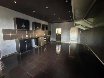 Apartment to rent in Woodmead - Parking