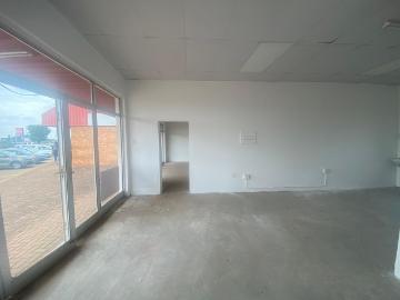 Commercial Property in Rosslyn To Rent