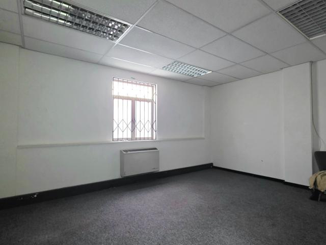 Commercial Property in Strathavon To Rent
