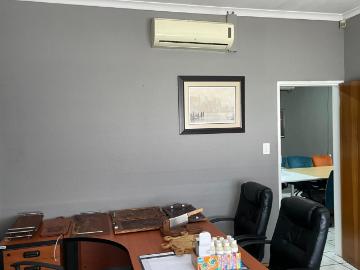Commercial Property in Sunward Park To Rent