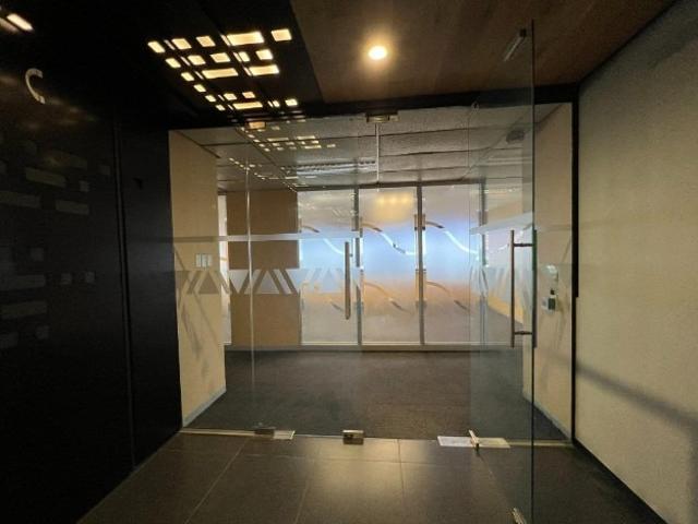 Commercial Property in Sandown To Rent