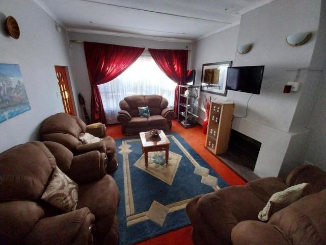 Commercial Property in Southernwood For Sale