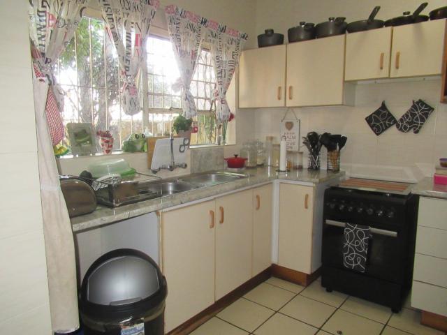 Commercial Property in Turf Club For Sale