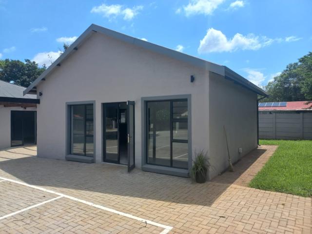 Commercial Property in Villieria For Sale