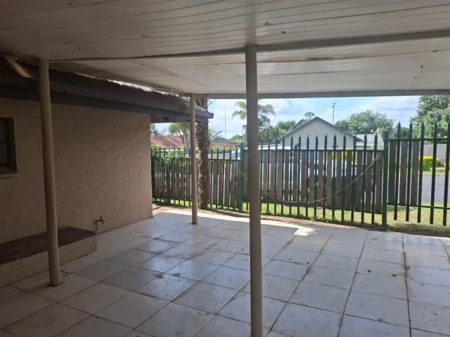Commercial Property in White River AH For Sale
