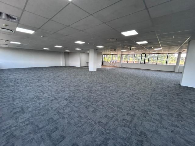 Commercial Property in Woodmead To Rent