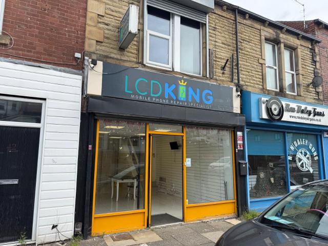 Commercial property to rent Doncaster Road, Barnsley S70