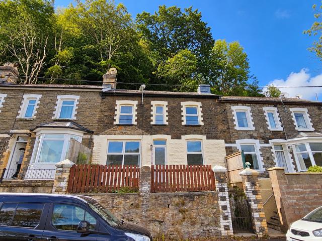 Commercial Road, Aberbeeg, Abertillery NP13, 2 bed terraced house to rent, £750 pcm | PrimeLocation
