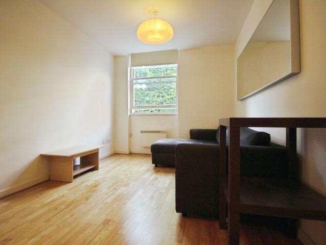 Commercial Road, Aldgate, London E1, 1 bed flat to rent, £1,750 pcm | PrimeLocation