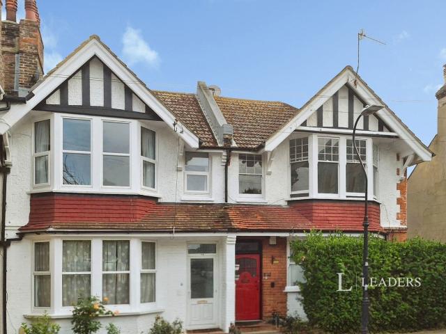 Commercial Road, Eastbourne, East Sussex BN21, 1 bed flat to rent, £900 pcm | PrimeLocation