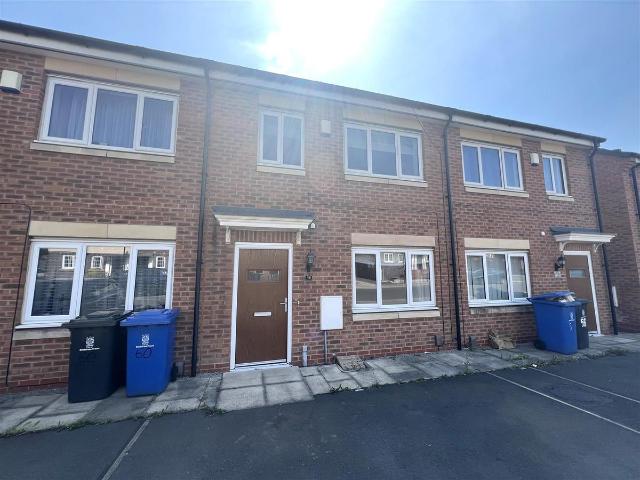 Commercial Road, Hanley, Stoke On Trent ST1, 2 bed town house to rent, £925 pcm | PrimeLocation