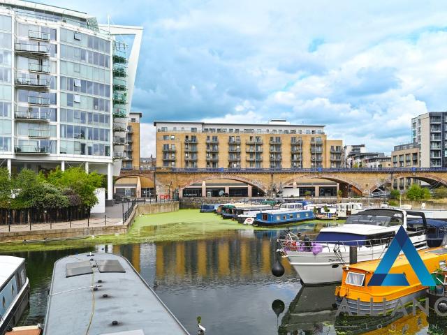 Commercial Road, London E14, 2 bed flat to rent, £2,750 pcm | PrimeLocation