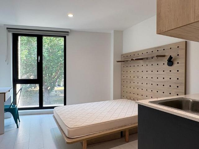 Commercial Road, London E14, Studio to rent, £1,675 pcm | PrimeLocation