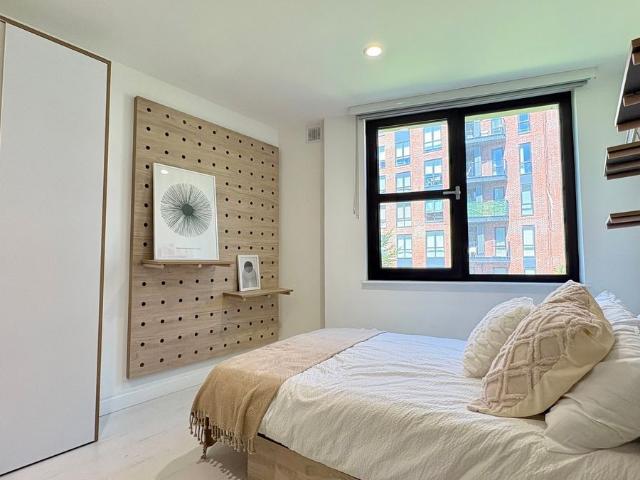 Commercial Road, London E14, Studio to rent, £1,720 pcm | PrimeLocation