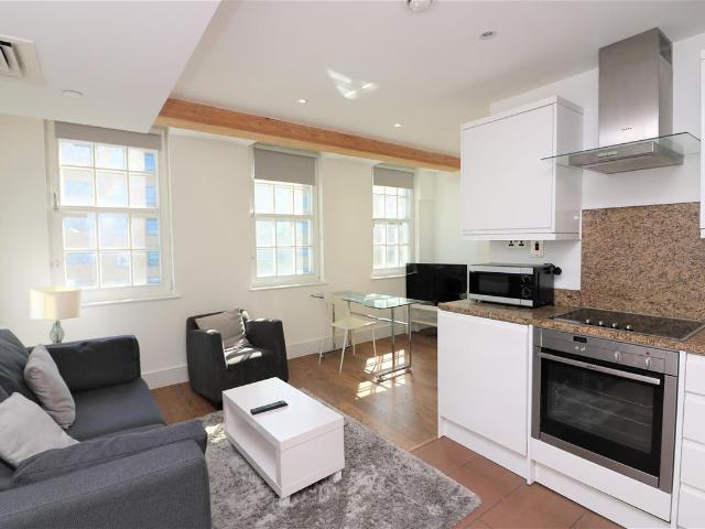 Commercial Road, Limehouse E14, 1 bed flat to rent, £1,750 pcm | PrimeLocation